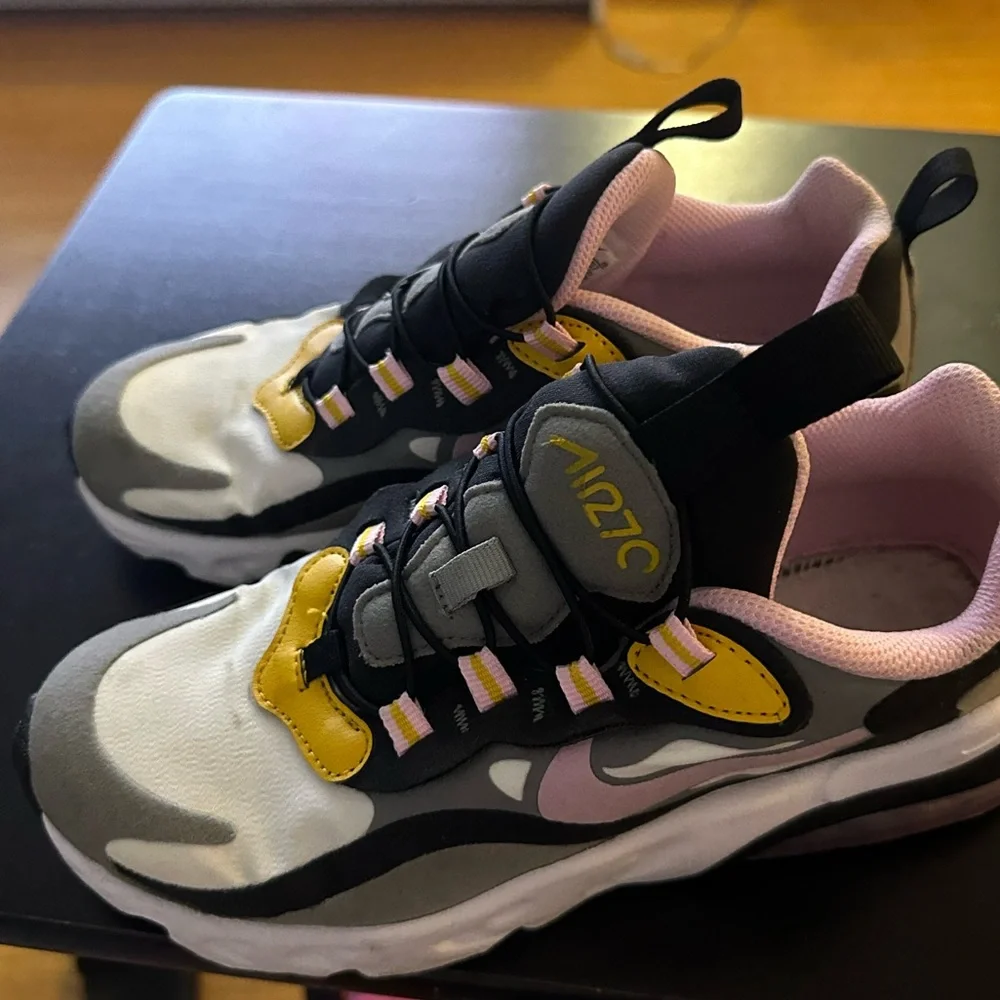 Nike Air Max 270 Rt - Picture 6 of 6